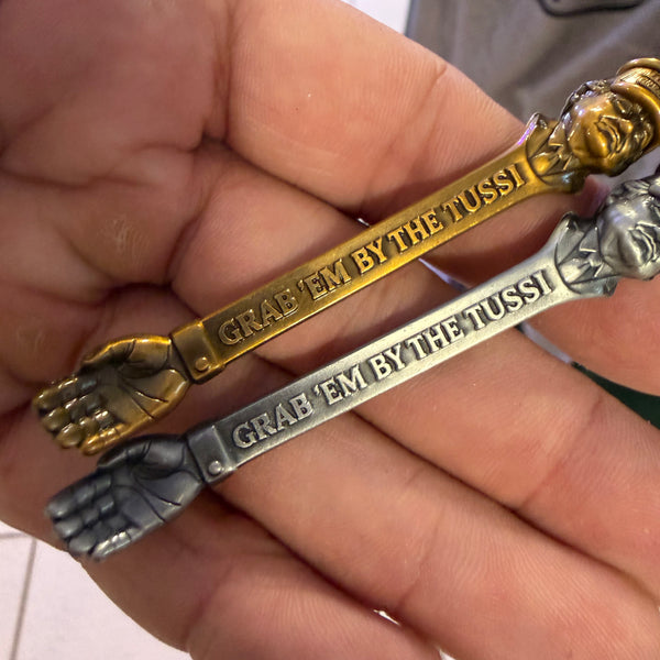 Grab em’ by the Tussi snuff spoon